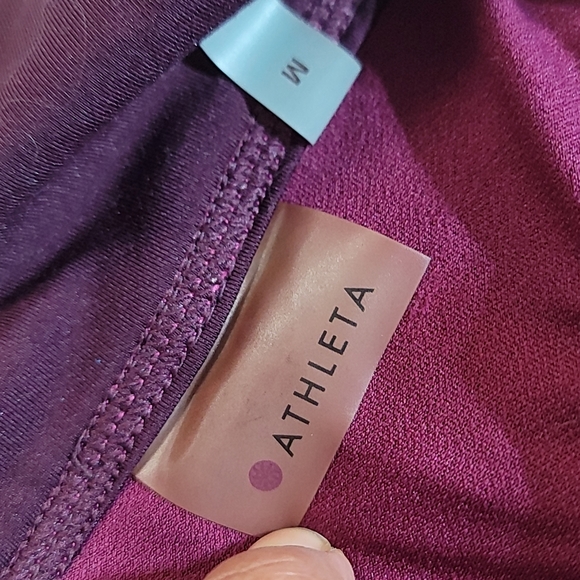 Athleta‎ Women's Magenta Athletic Shorts - Picture 5 of 6